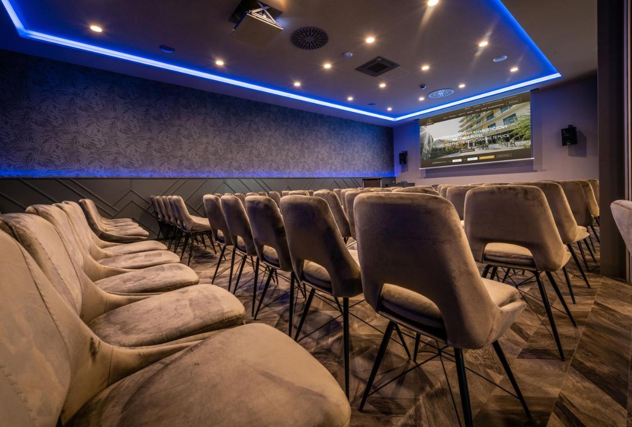 Wellness Hotel Panorama トレンチアンスケ・テプリツェ エクステリア 写真