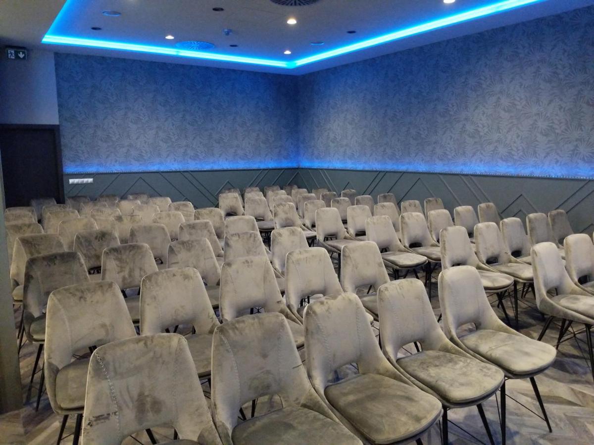 Wellness Hotel Panorama トレンチアンスケ・テプリツェ エクステリア 写真