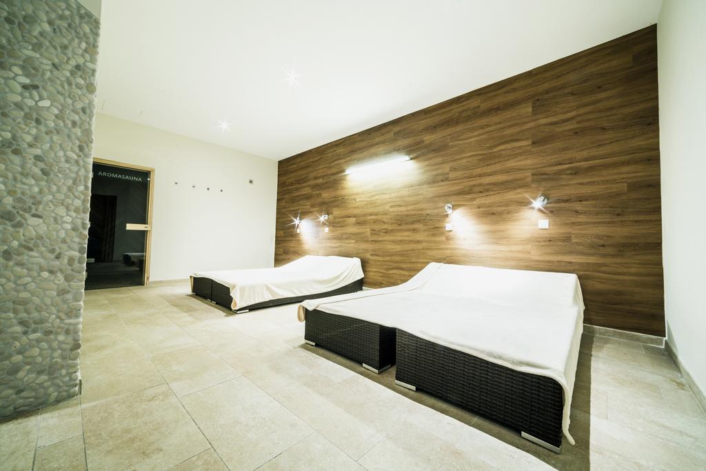Wellness Hotel Panorama トレンチアンスケ・テプリツェ エクステリア 写真